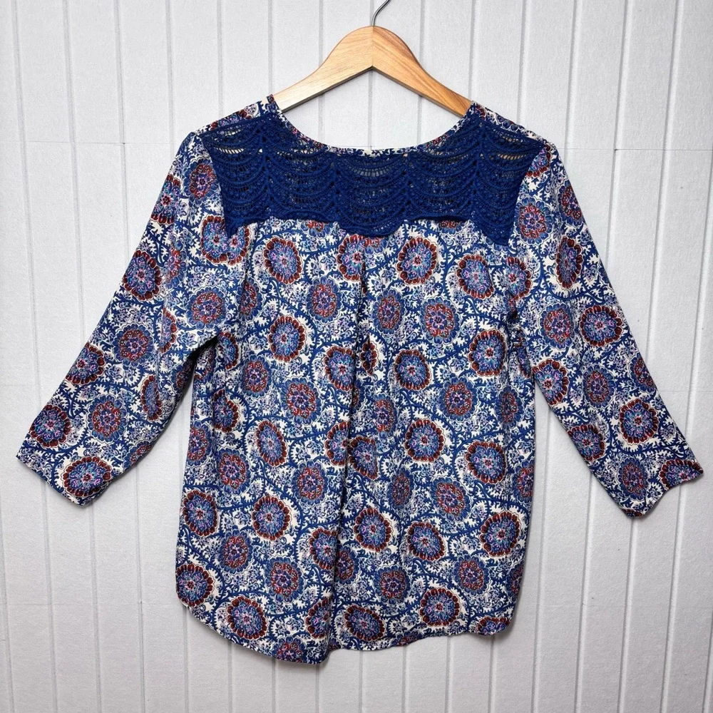 Le Lis Blue Floral Paisley Boxy Blouse‎ with 3/4 Sleeves size M